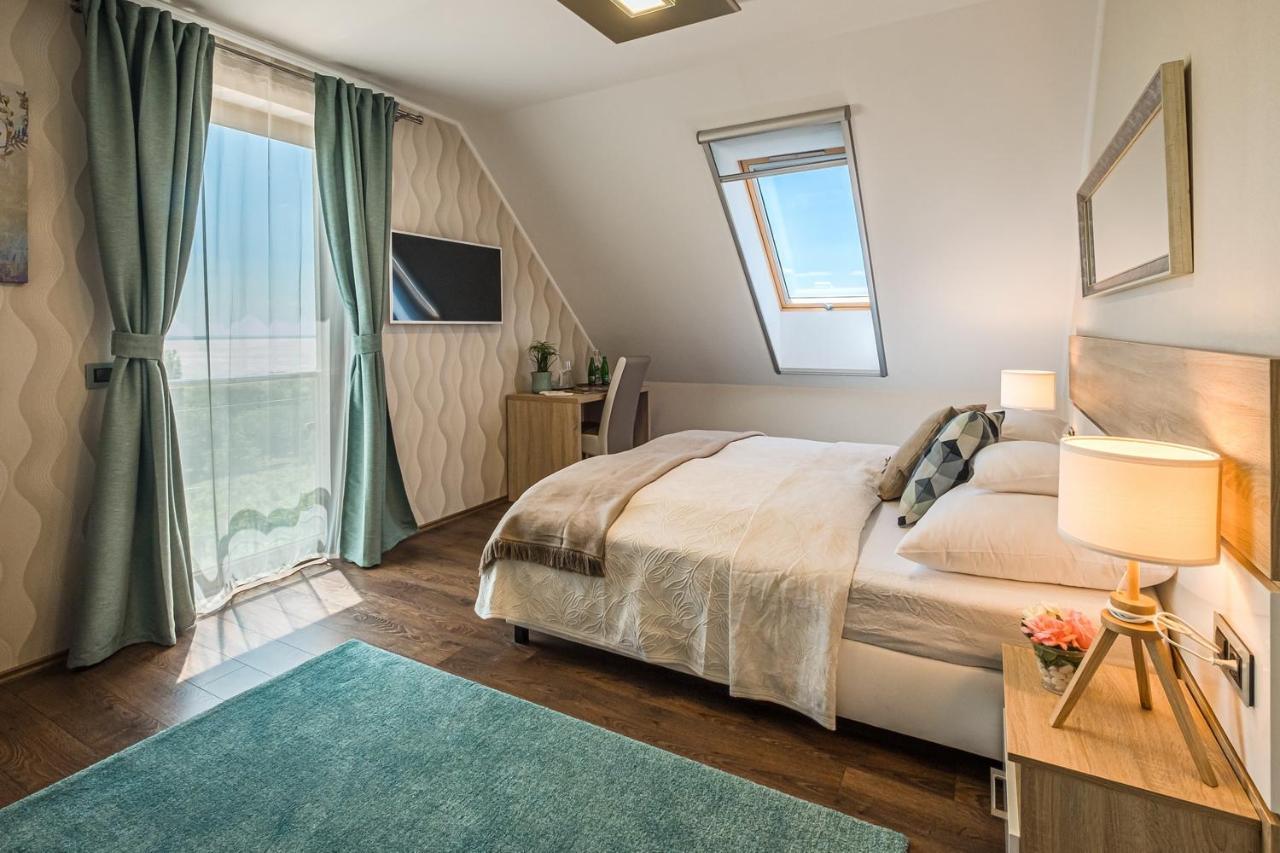Vitis Kuria 7171 Balatonrendes Hotel ภายนอก รูปภาพ